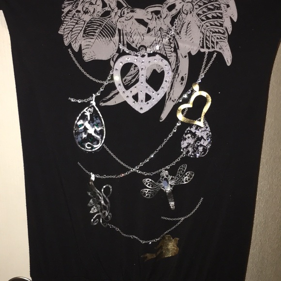 Black top with jewels. - Picture 2 of 4